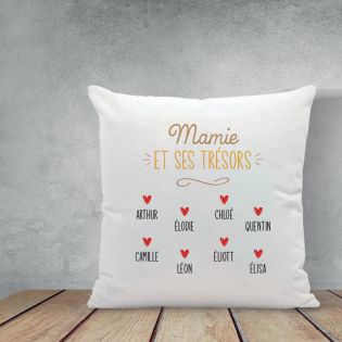 Square white cushion “Les Trésors de Mamie” personalized with first names