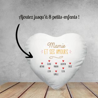 Coussin cœur blanc "Mamie et ses amours" personnalisable