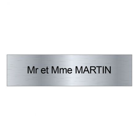 Plaque boite aux lettres personnalisée adhésive au format 100x25mm - argent lettres noires - 1 ligne