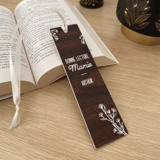 Dark wood effect bookmark customizable by engraving