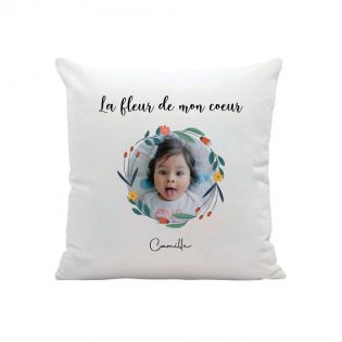 Coussin carré + garniture personnalisable avec prénoms · La fleur de mon cœur · Cadeau décoratif anniversaire maman