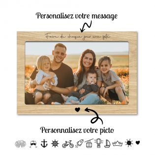 Magnetic photo frame landscape format customizable wood effect · Compatible with 10 x 15 cm photo