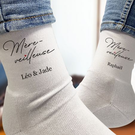 Paire de Chaussettes personnalisées · Modèle "Mère-Veilleuse" · Cadeau anniversaire maman ou fête des mères