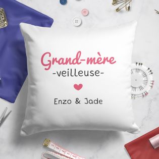 Coussin personnalisé carré 40 x 40 cm famille "Grand mère veilleuse"