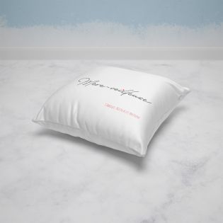 Housse de Coussin décorative personnalisée humoristique "Devine qui a encore mangé le canapé" 40 x 40 cm · Idée cadeau maître ch