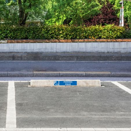 Panneau de signalisation pour parking · Emplacement de parking privé